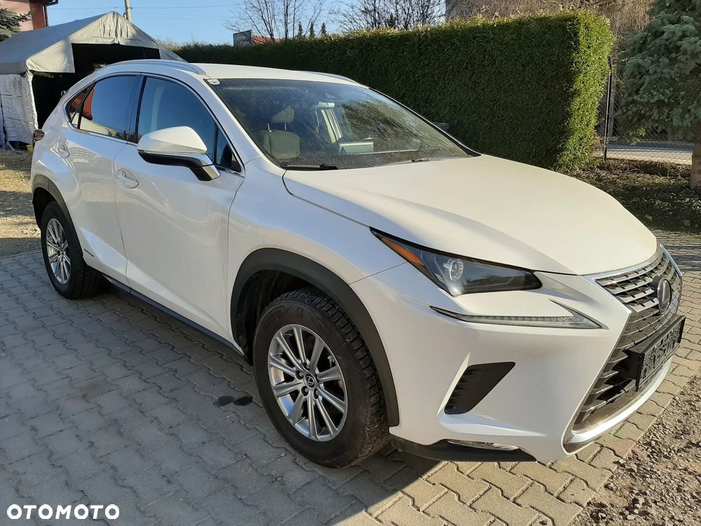 Lexus NX 300h Comfort AWD - 1