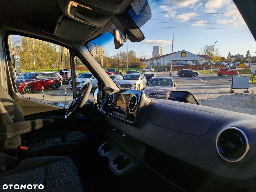 Mercedes-Benz Sprinter - 17