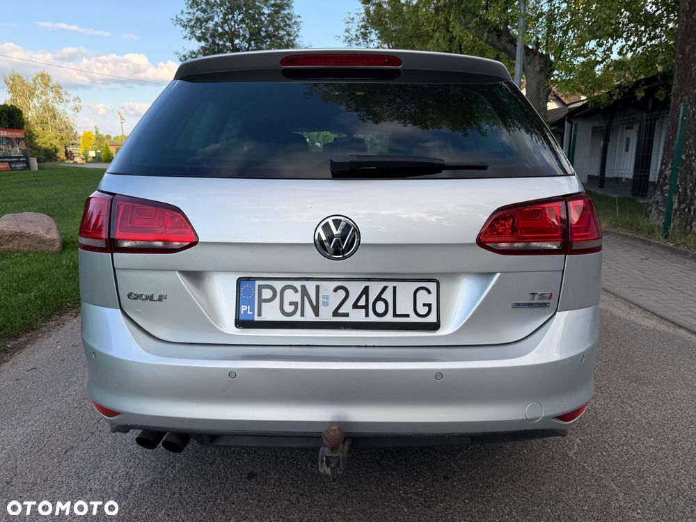 Volkswagen Golf - 6