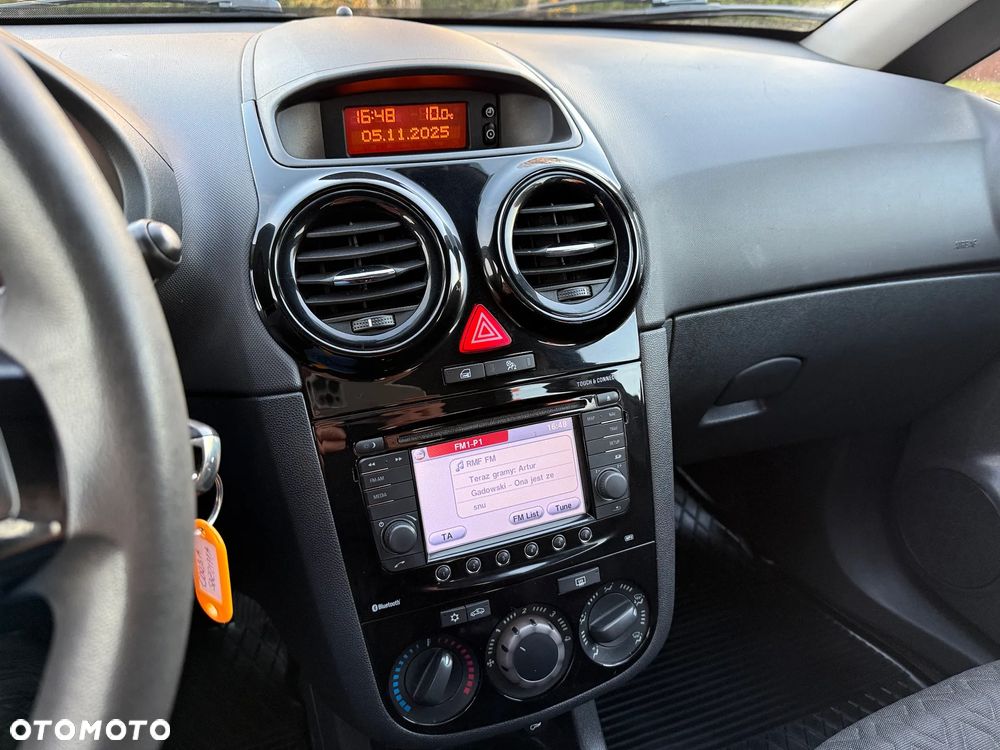 Opel Corsa 1.2 16V Cosmo - 13