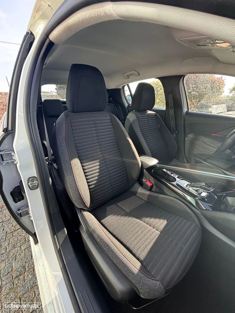 Peugeot e-208 Active Pack - 16