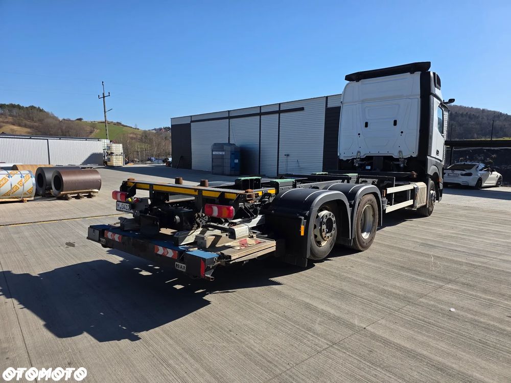 Mercedes-Benz ACTROS - 8