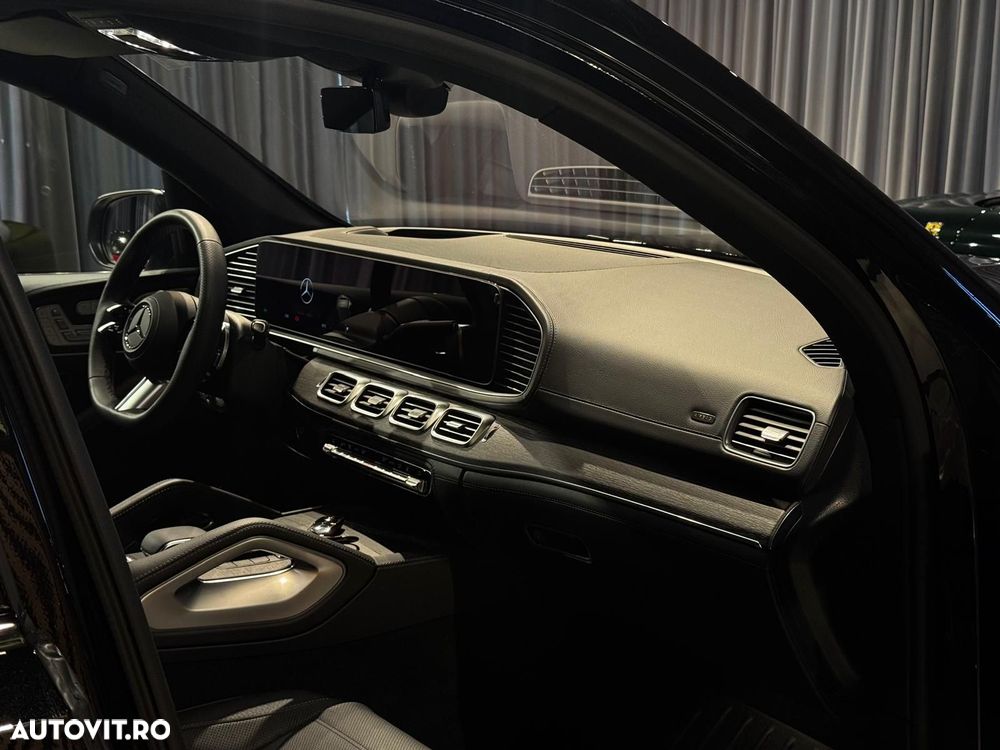 Mercedes-Benz GLS - 36