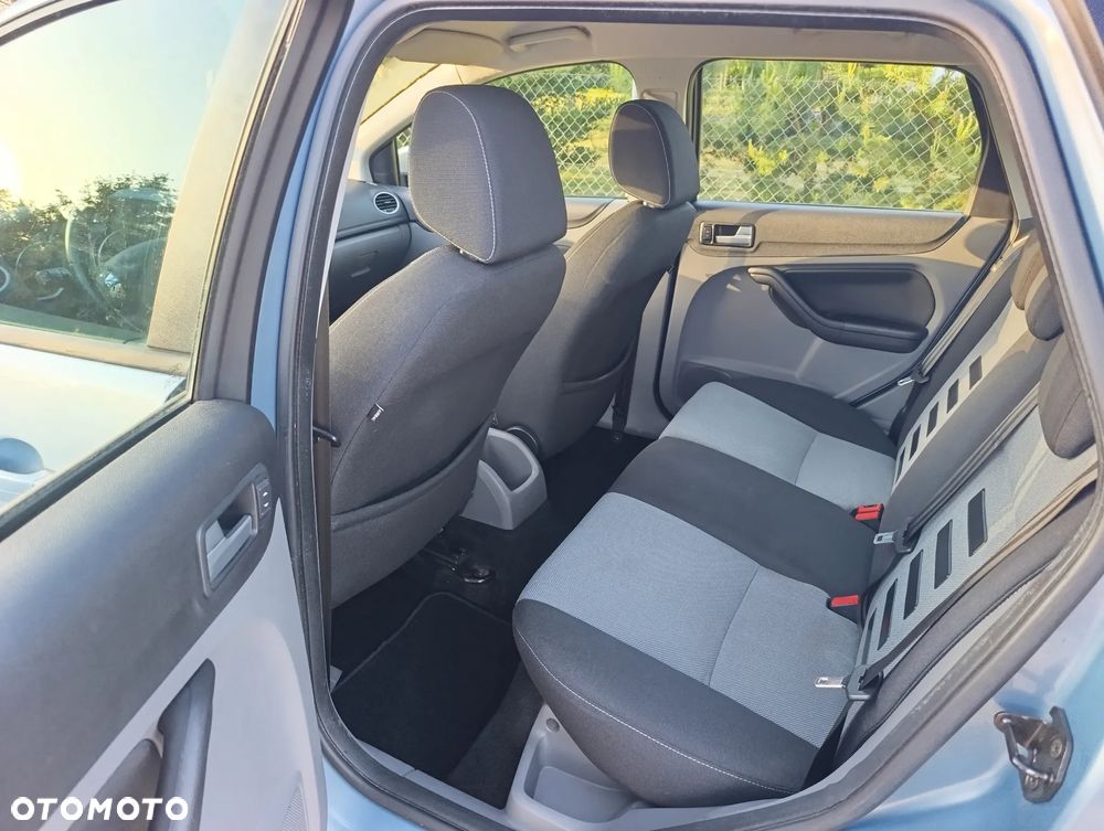 Ford Focus - 17