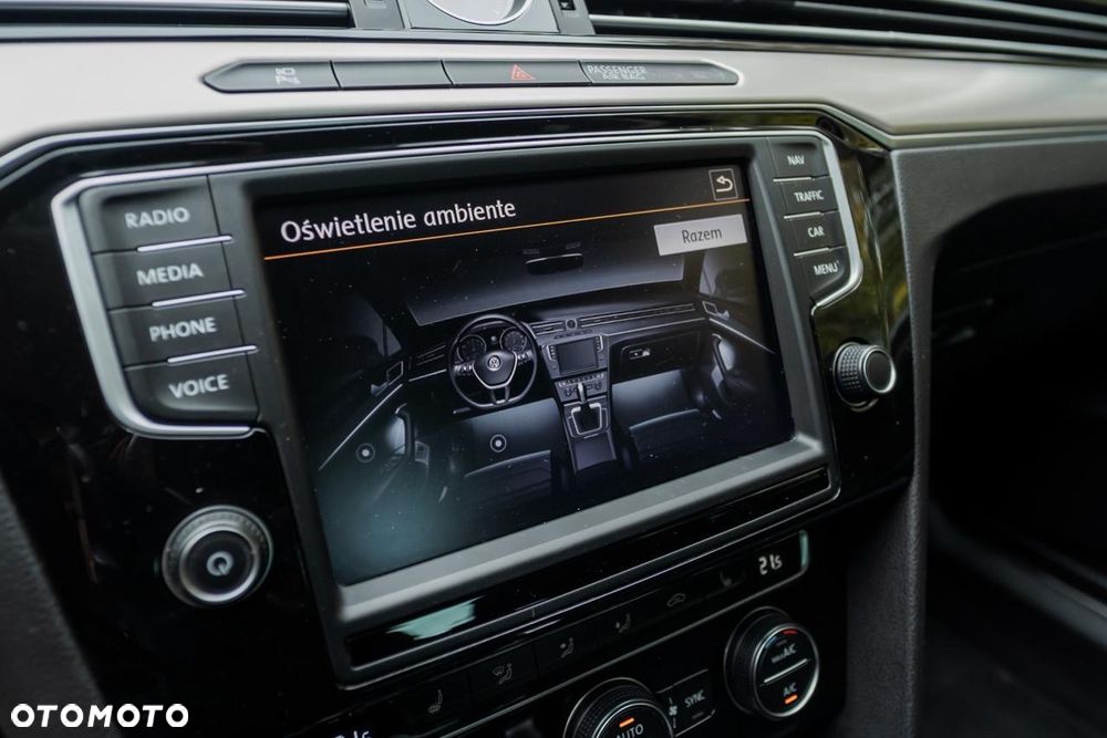 Volkswagen Passat 2.0 TDI Bi-Turbo BMT 4Mot Highline DSG - 31