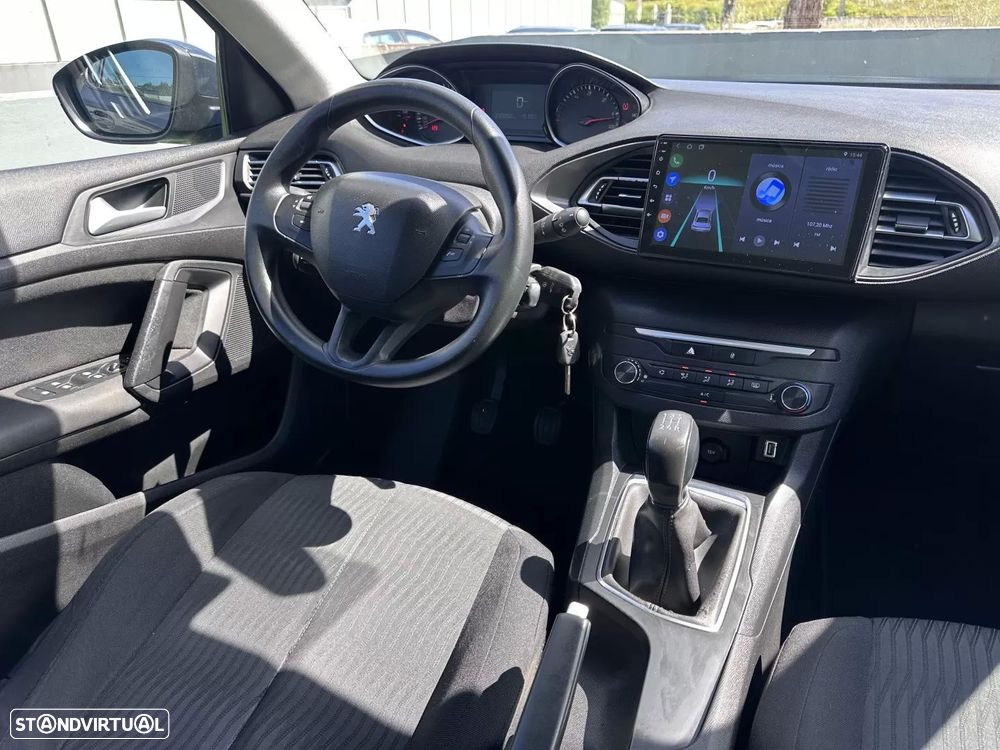Peugeot 308 - 25