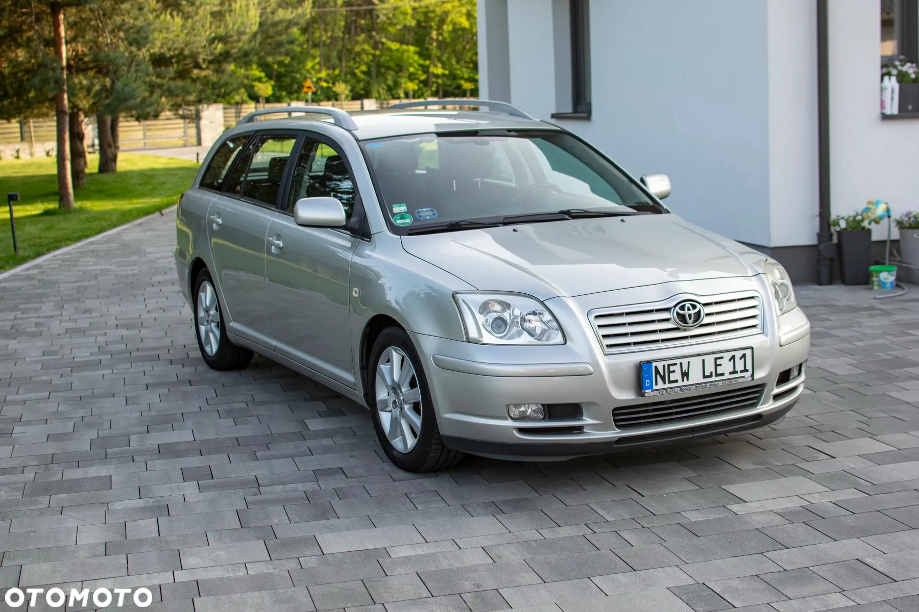 Toyota Avensis - 12