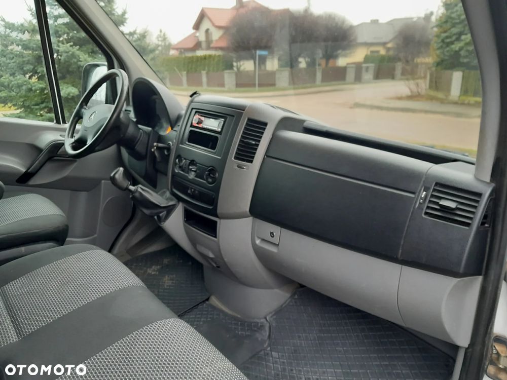 Mercedes-Benz Sprinter - 26