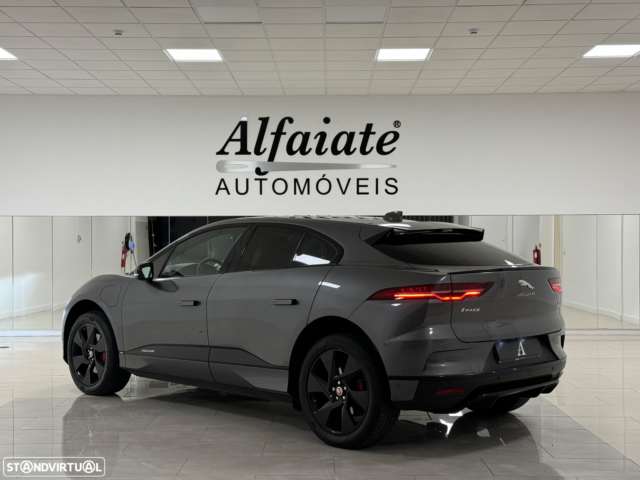 Jaguar I-Pace EV400 AWD SE - 35
