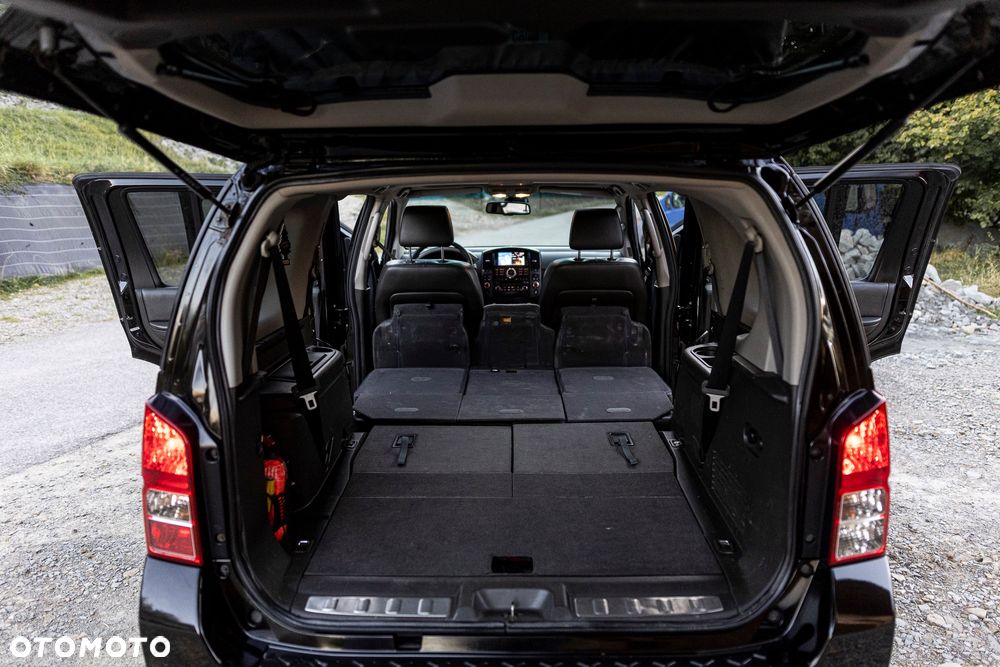 Nissan Pathfinder - 17