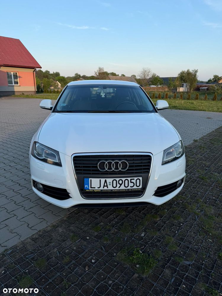 Audi A3 Sportback 1.6 TDI DPF Ambiente - 1