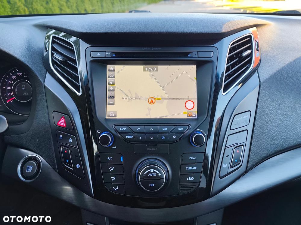 Hyundai i40 Kombi 1.7 CRDi DCT Premium - 17