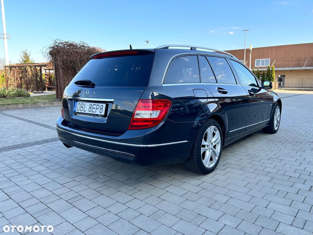 Mercedes-Benz Klasa C 200 CDI BlueEff Avantgarde - 3