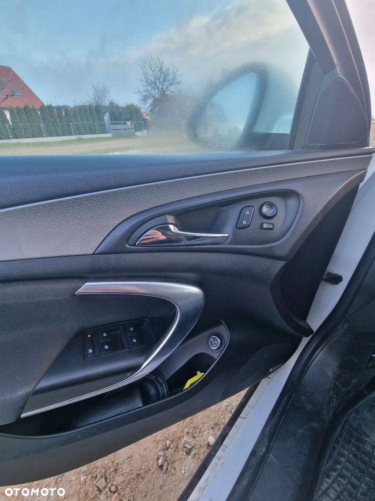 Opel Insignia - 25
