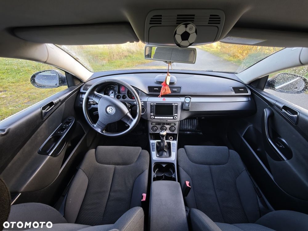 Volkswagen Passat - 7