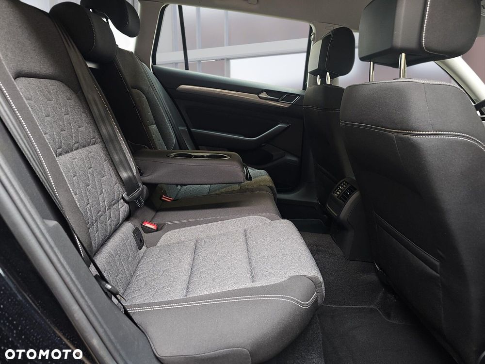 Volkswagen Passat Variant 1.5 TSI EVO Business DSG - 12