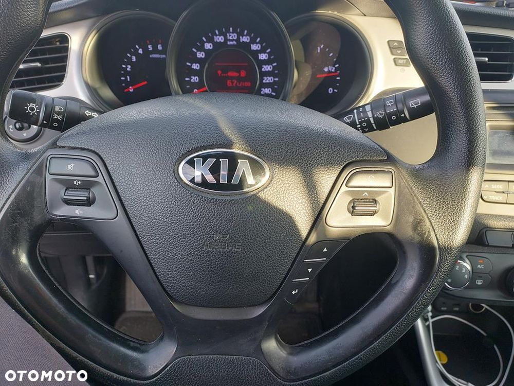 Kia Ceed 1.6 CRDi 128 Vision - 17