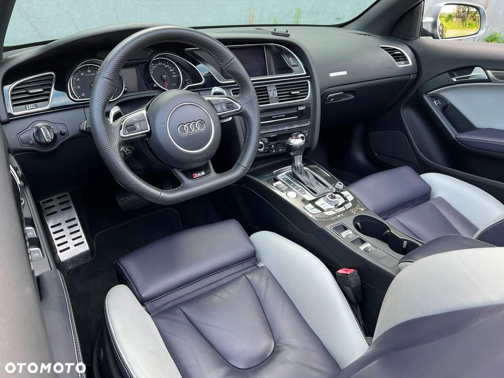Audi RS5 Cabrio - 27
