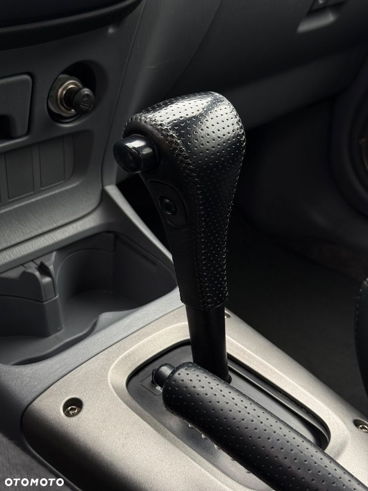 Toyota RAV4 2.0 VVT-i 4x4 - 22