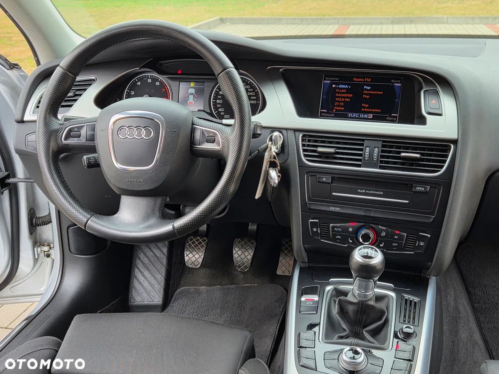 Audi A4 Avant 1.8 TFSI quattro Ambiente - 25