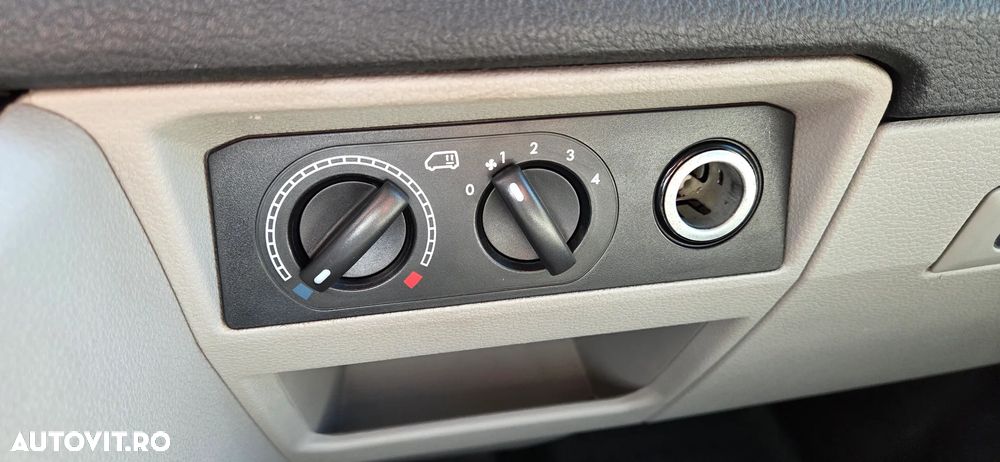 Volkswagen Transporter Kombi T6 2.0 TDI 75 kW LR - 21