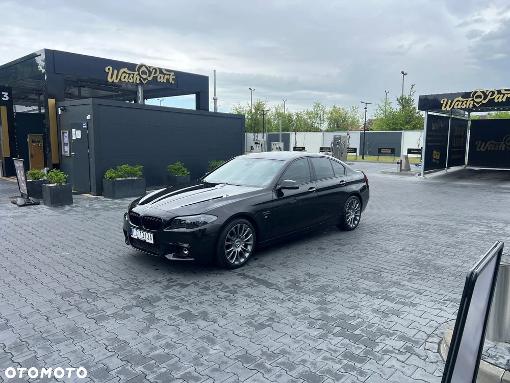 BMW Seria 5 550i xDrive Sport-Aut Luxury Line - 10
