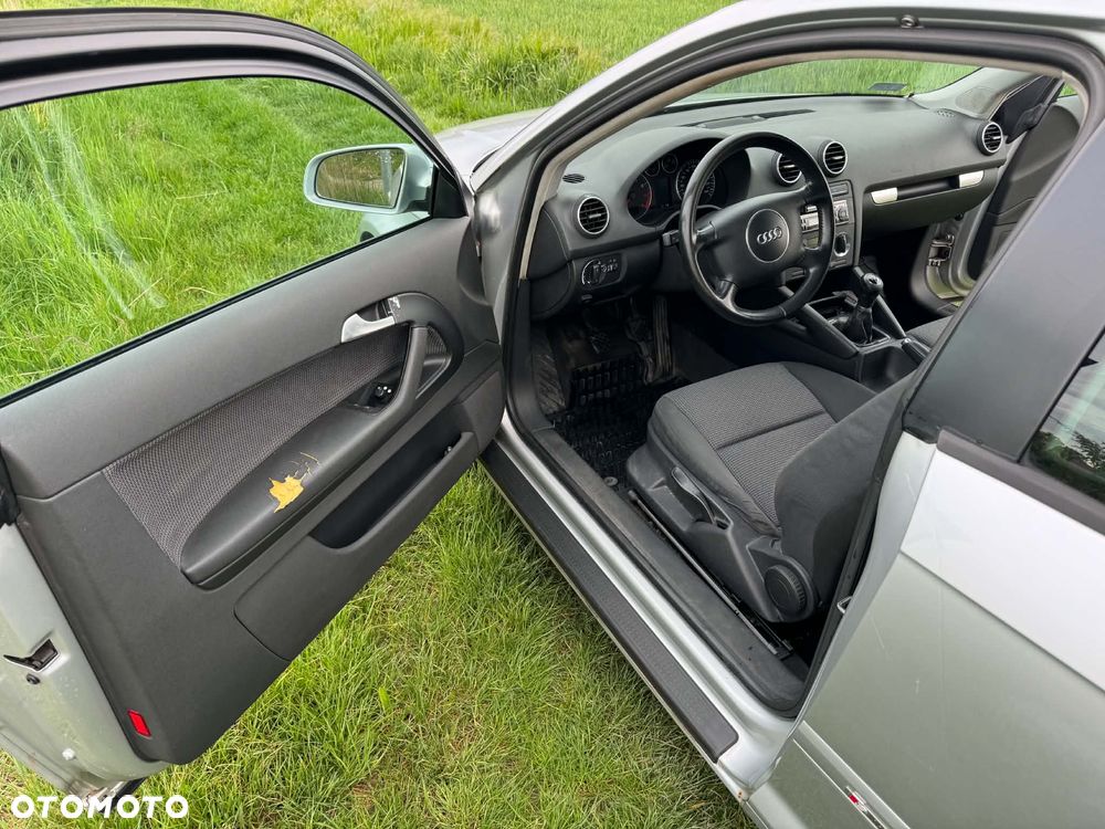 Audi A3 3-drzwiowe 1.6 Ambiente - 19