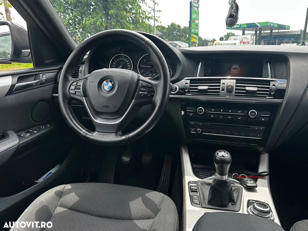 BMW X4 xDrive20d Advantage - 12