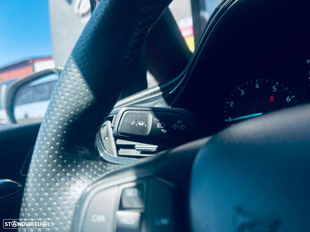Ford Fiesta 1.0 EcoBoost ST-Line - 28