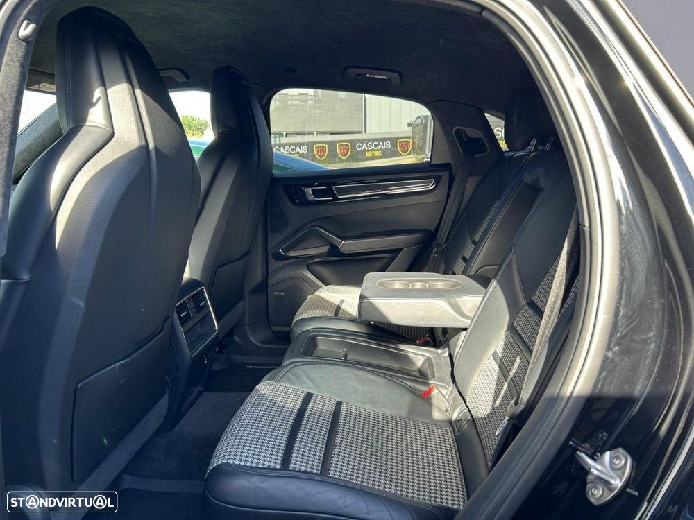 Porsche Cayenne GTS - 32