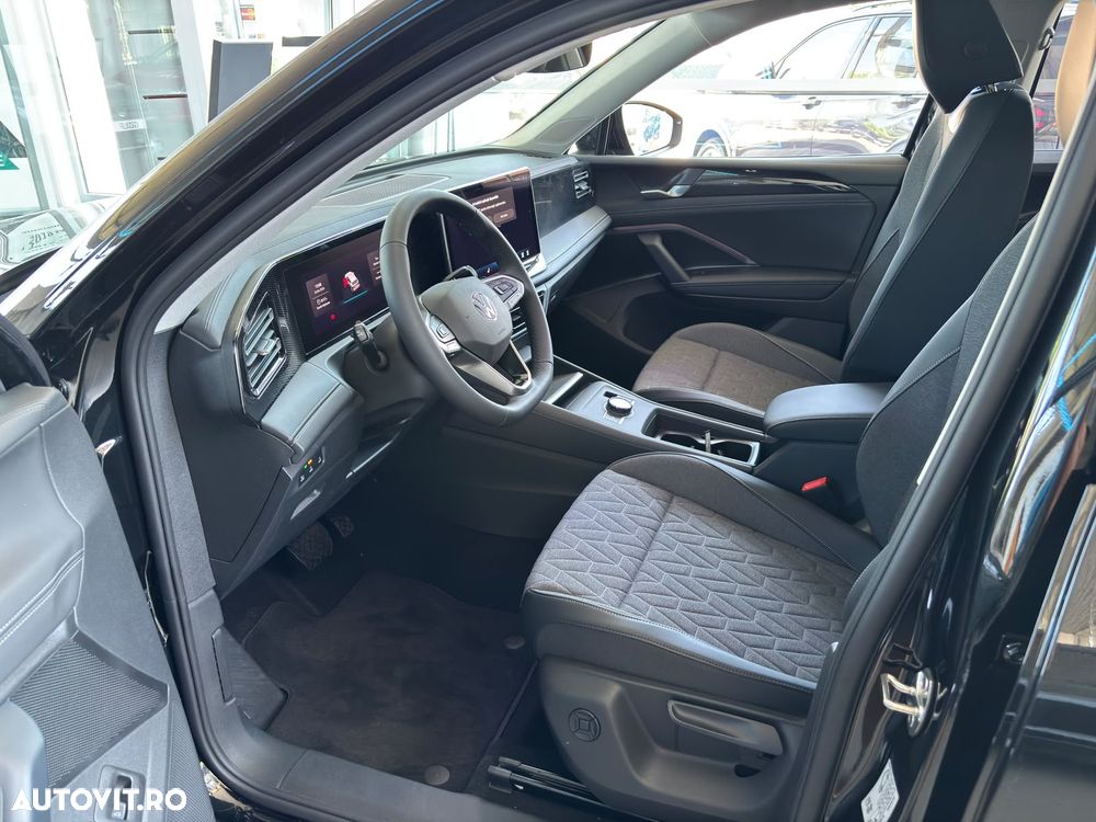 Volkswagen Tiguan - 12