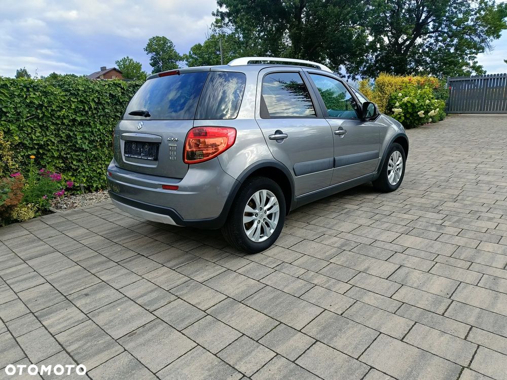 Suzuki SX4 1.6 Comfort Plus - 3