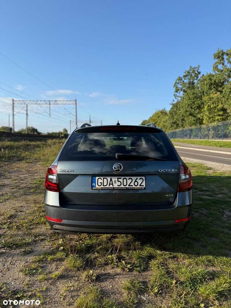 Skoda Octavia 1.8 TSI 4x4 Clever DSG - 5