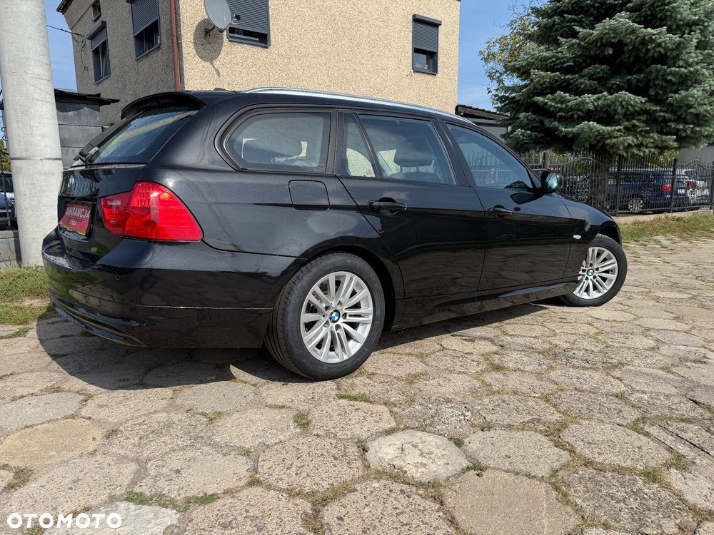 BMW Seria 3 320i Touring Edition Exclusive - 3