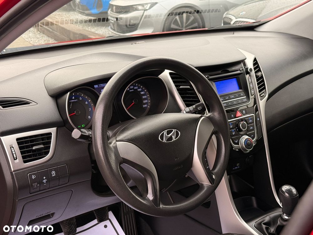 Hyundai i30 1.4 Passion - 31