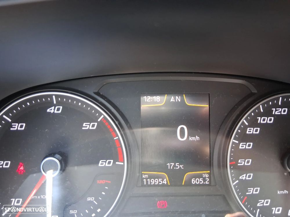 SEAT Leon 1.6 TDI Reference Ecomotive - 32