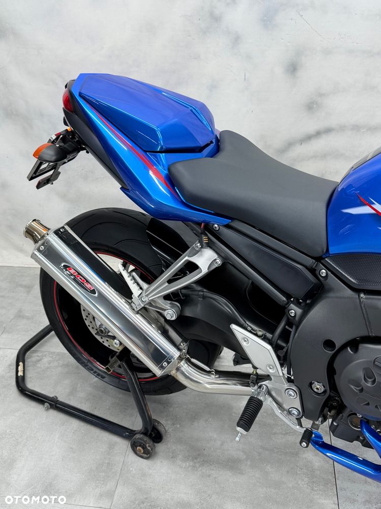 Yamaha FZ - 27