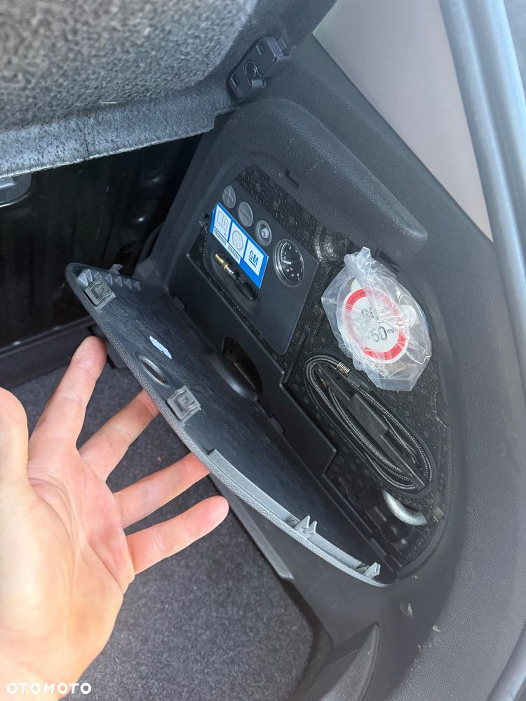 Opel Corsa - 16