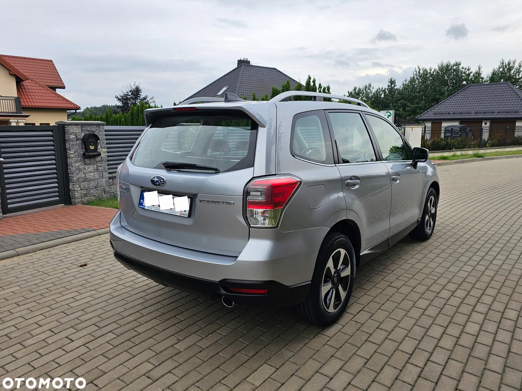 Subaru Forester 2.0 i Exclusive Lineartronic - 24