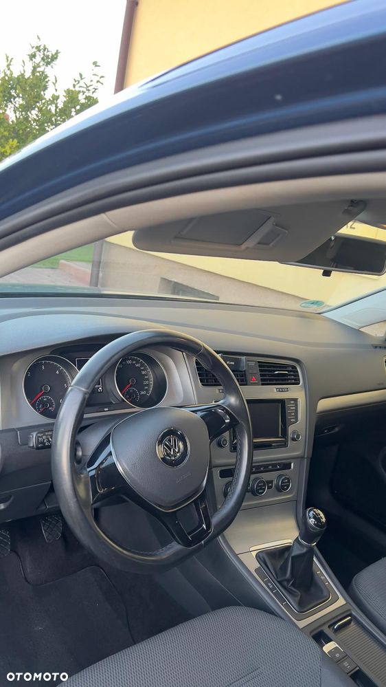 Volkswagen Golf - 31