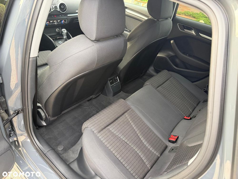 Audi A3 Sportback 40 e-tron S tronic design - 15