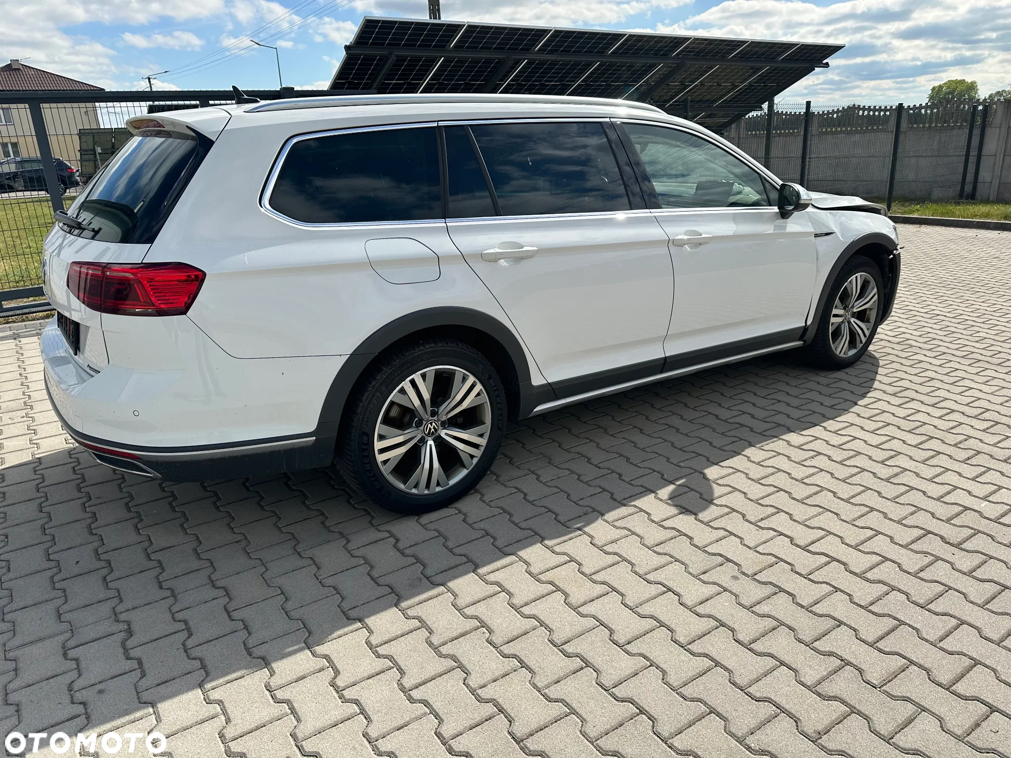 Volkswagen Passat Variant 2.0 TDI SCR DSG 4Motion Alltrack - 4