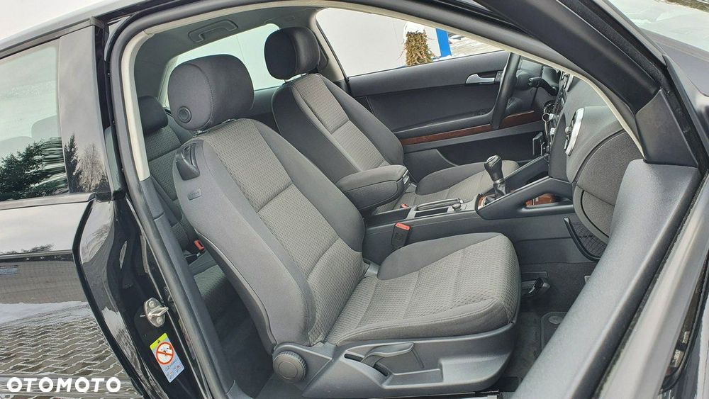 Audi A3 3-drzwiowe 2.0 TDI DPF Ambiente - 7