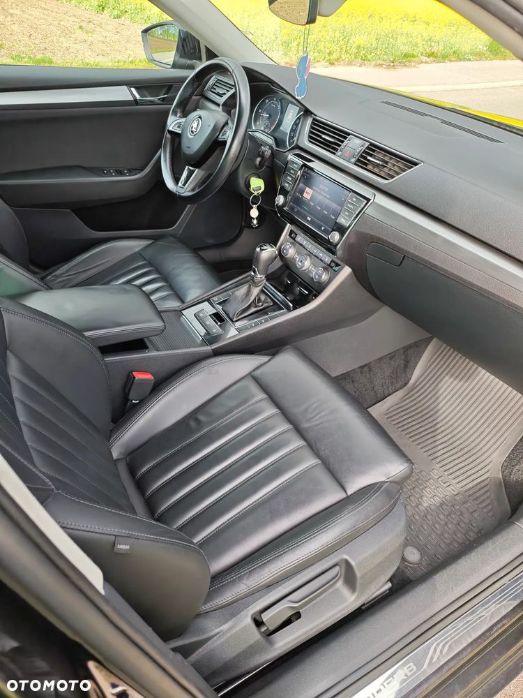 Skoda Superb 2.0 TDI DSG Ambition - 17