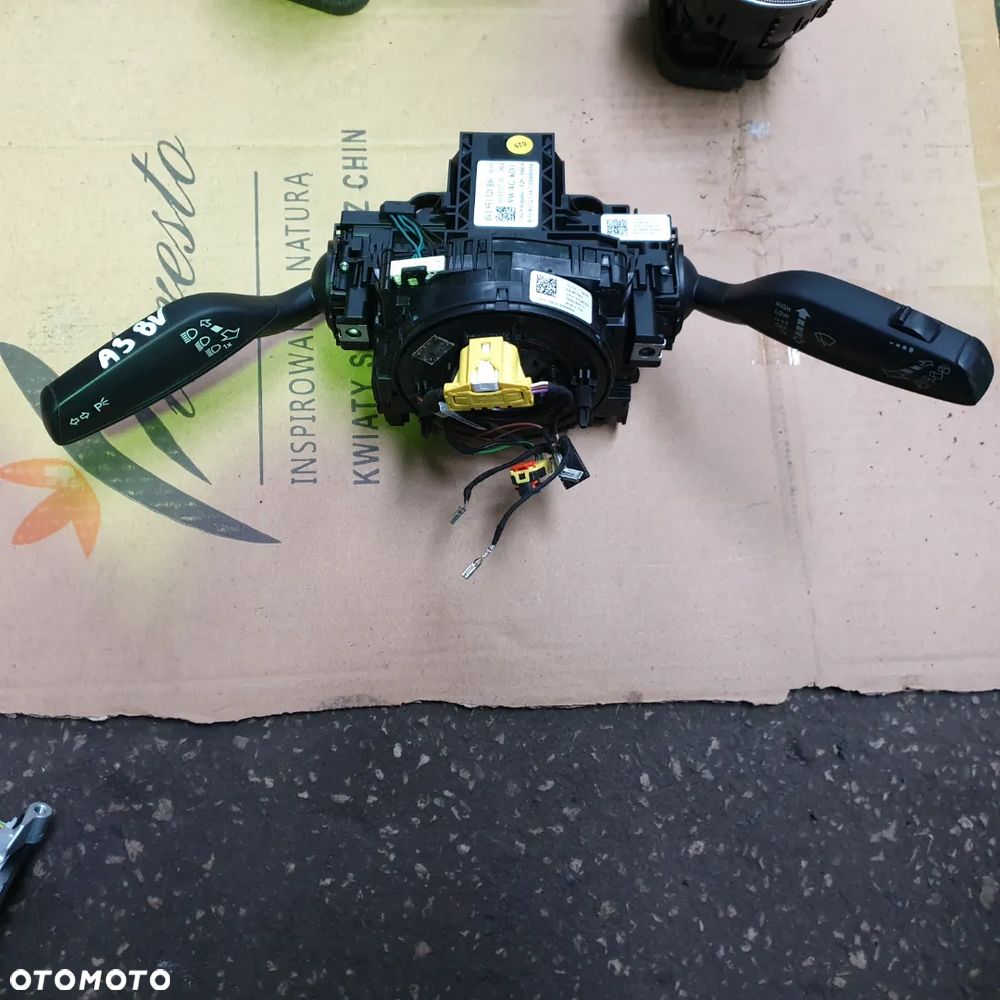 AUDI A3 8V MANETKI PRZELACZNIKI TASMA AIRBAG 5Q0953549C 8V0953521BM