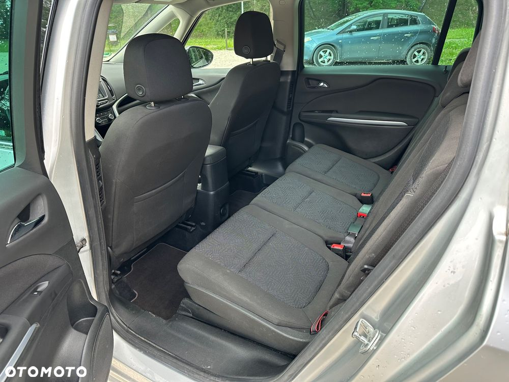 Opel Zafira 2.0 D Automatik ON - 11