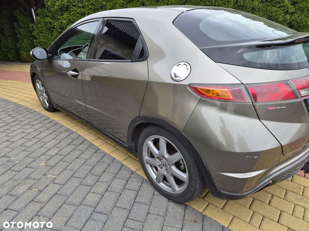 Honda Civic - 4