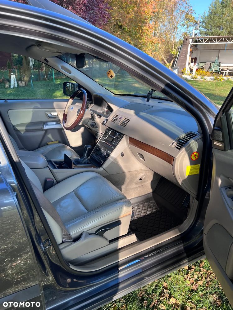 Volvo XC 90 2.4 D5 Momentum - 9