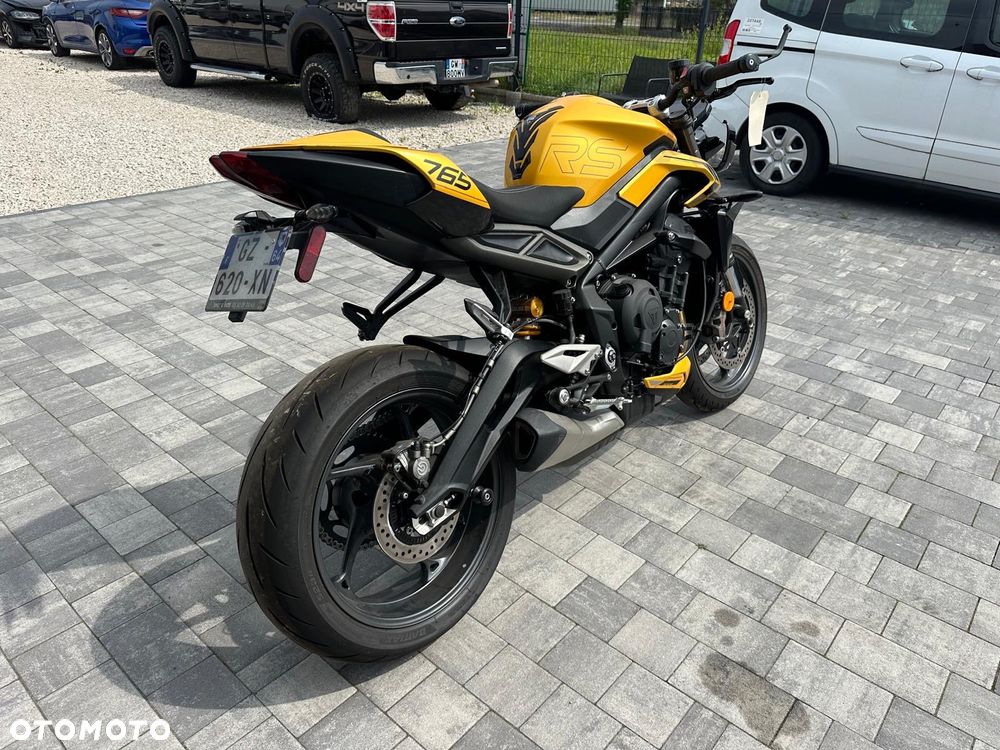 Triumph Street Triple - 7