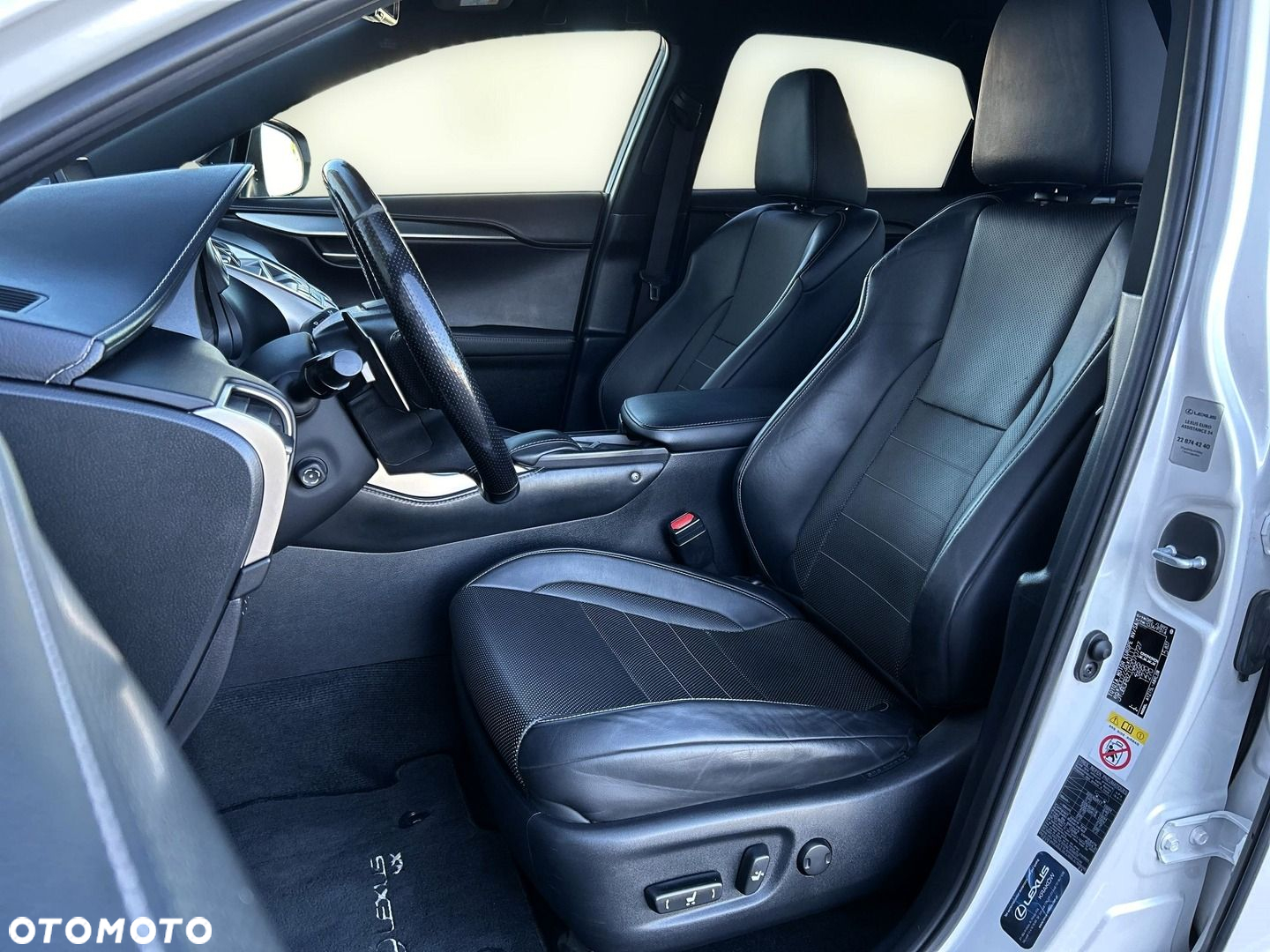 Lexus NX 300h F Sport AWD - 15